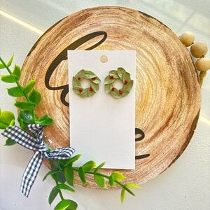 Polymer clay earrings | Christmas wreath
